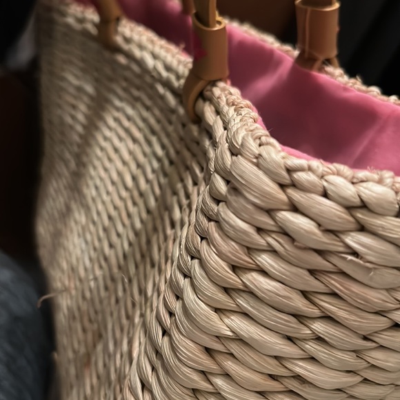 FINAL MARKDOWN ONE DAY SALE! NWT Straw Bag w PINK FLAMINGOS - Picture 4 of 8